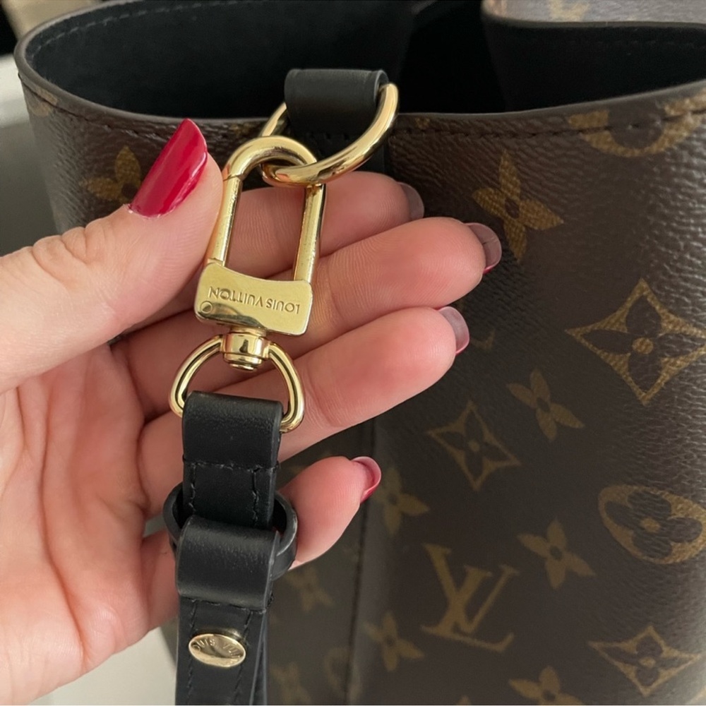Louis Vuitton Neo Noe MM - Picture 8 of 9